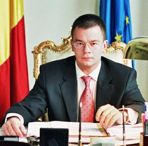 Şeful SIE, Mihai Răzvan Ungureanu, premier desemnat Şeful SIE, Mihai Răzvan Ungureanu, premier desemnat
